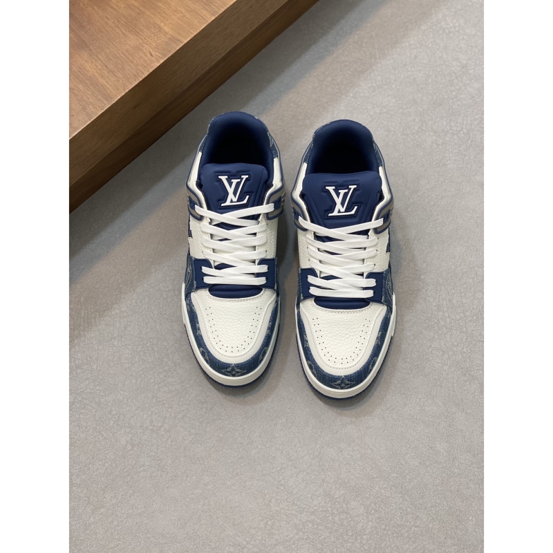 l**is V*t*n sneakers